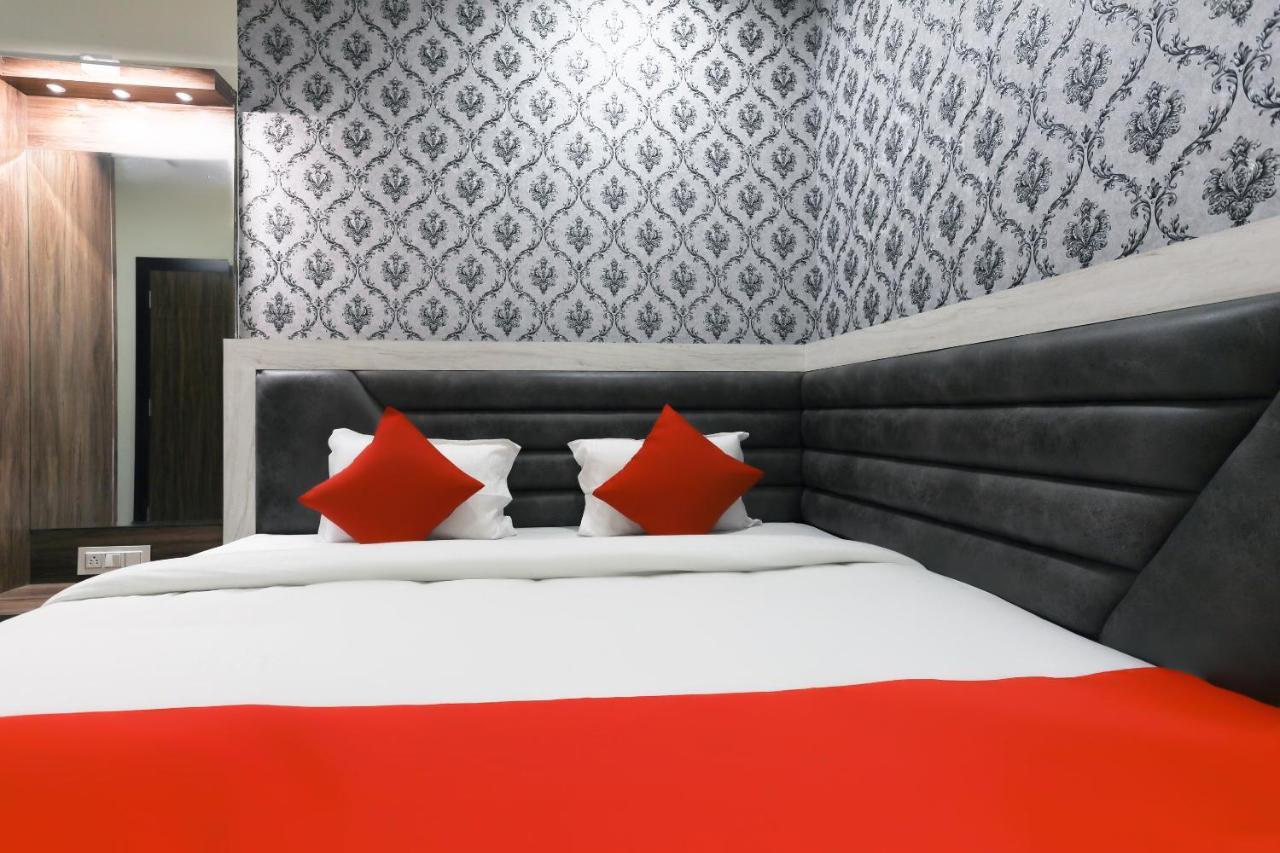 Oyo 60577 Sukhmani Residency Hotel อินดอร์ ภายนอก รูปภาพ