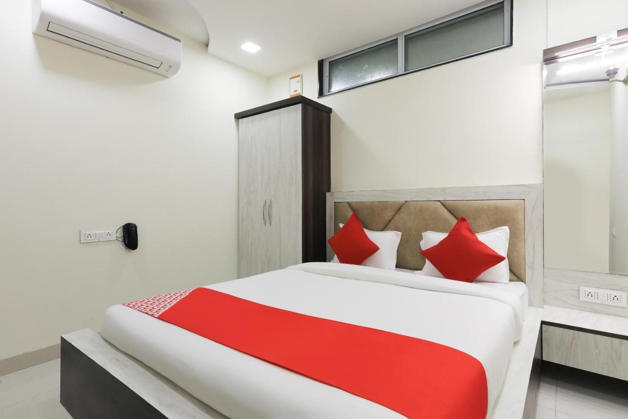 Oyo 60577 Sukhmani Residency Hotel อินดอร์ ภายนอก รูปภาพ
